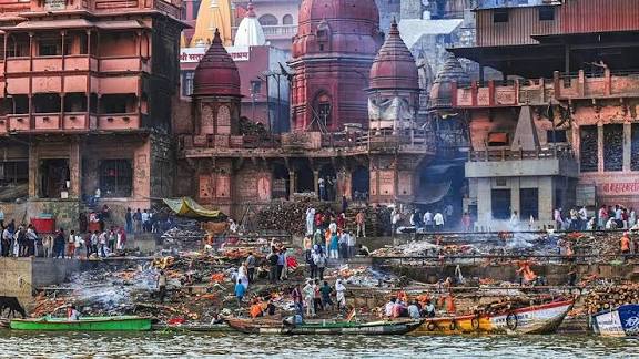வாராணசியில் மடங்கள், கோயில்களுக்கு வரி விதிக்க துறவிகள் கடும் எதிர்ப்பு