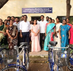 பனந்தோப்பு ரயில்வே காலனி அரசு உதவி பெறும் மேல்நிலைப் பள்ளி மாணவ, மாணவியருக்கு தமிழ்நாடு அரசின் விலையில்லா மிதிவண்டி