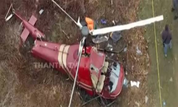 அமெரிக்காவில் 2 ஹெலிகாப்டர்கள் நடுவானில் மோதி விபத்து - விமானி உயிரிழப்பு