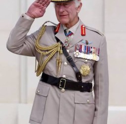 பிள்ளைகளை இழக்க தயாராகுங்கள் : பிரிட்டிஷ் தளபதி சர்ச்சை பேச்சு