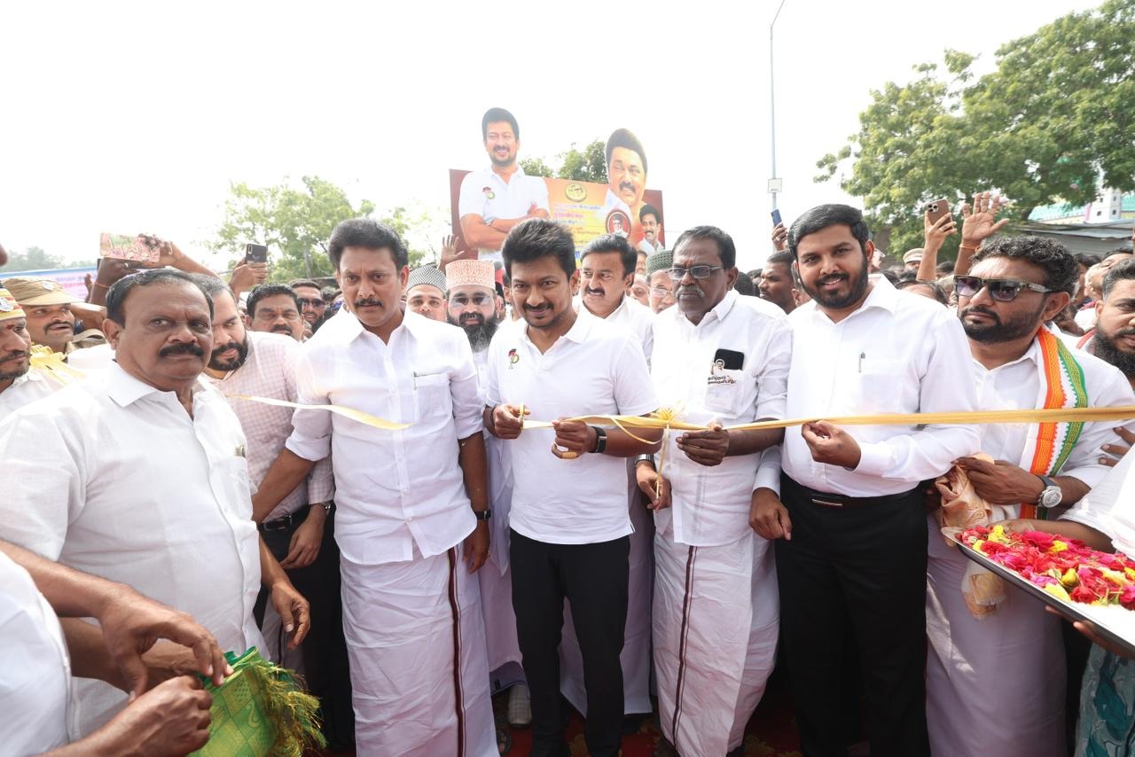 நாகூர் சில்லடி தர்கா அருகேயுள்ள சிறுவர் பூங்காவிற்கு இசைமுரசு நாகூர் ஹனிபா நூற்றாண்டு பூங்கா