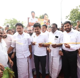 நாகூர் சில்லடி தர்கா அருகேயுள்ள சிறுவர் பூங்காவிற்கு இசைமுரசு நாகூர் ஹனிபா நூற்றாண்டு பூங்கா