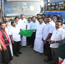 தென்காசி புதிய பேருந்து நிலையத்தில் 16 புதிய நகரப் பேருந்துகள் சேவை