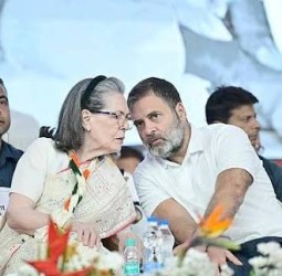 ராகுல், சோனியாவுக்கு எதிரான குற்றப்பத்திரிகையை ஏற்க டெல்லி நீதிமன்றம் மறுப்பு