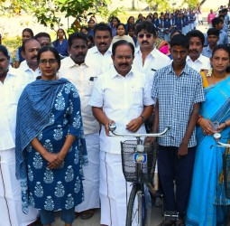 சேலம் கன்னங்குறிச்சி அரசு மேல்நிலைப்பள்ளியில் விலையில்லா மிதிண்டி