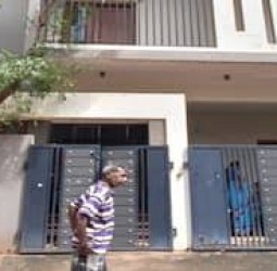 தஞ்சாவூர் முன்னாள் எம்.பி., வீட்டில் கொள்ளை அடித்த 4 பேர் கைது