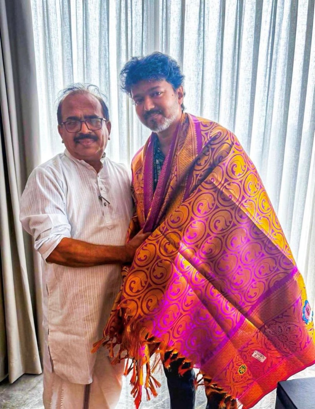 நாஞ்சில் சம்பத், நேற்று விஜயை சந்தித்து தவெகவில் இணைந்தார்