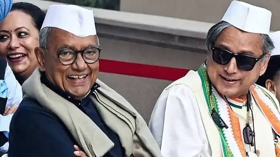 பிரதமா் மோடி படத்தைப் பயன்படுத்தி அறிவுரை: திக்விஜய் சிங்குக்கு சசி தரூா் ஆதரவு!