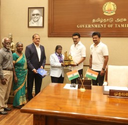 மாலத்தீவில் நடந்த உலக கேரம் போட்டி