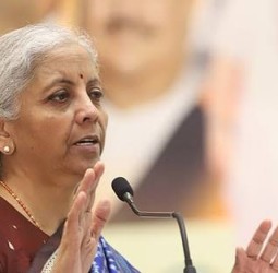 கல்விதான் வளர்ச்சிக்கான வலுவான அடித்தளம்: நிதியமைச்சர் நிர்மலா சீதாராமன்!