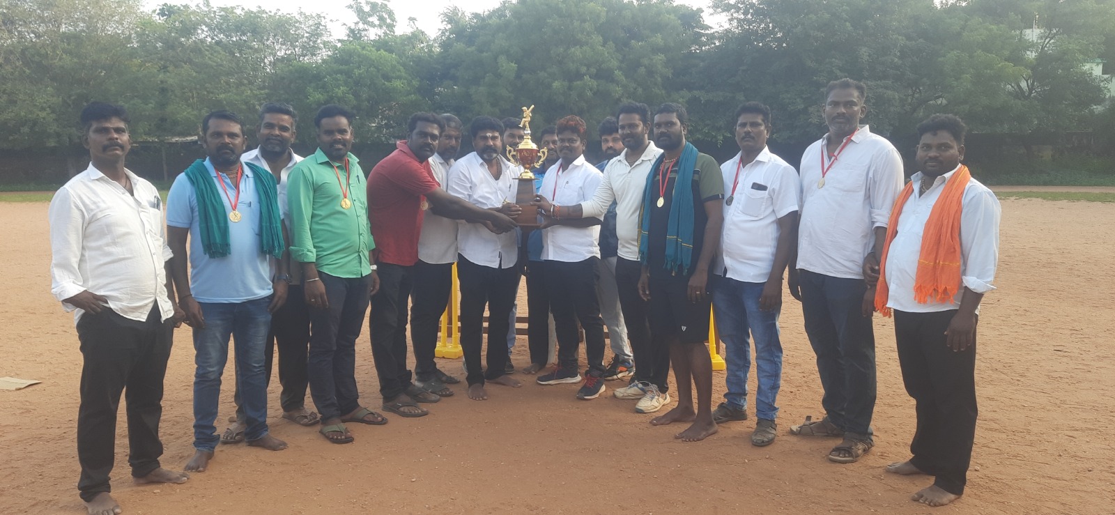 கோவில்பட்டியில் கிறிஸ்துமஸ் விழா கிரிக்கெட் போட்டி