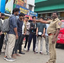 தலைக்கவசத்தின் முக்கியத்துவம் பற்றி விழிப்புணர்வு