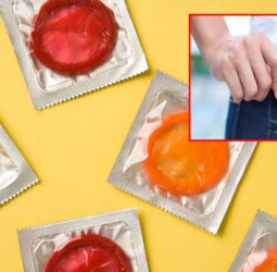 அப்படி என்னதாங்க செய்வாங்க...? ஆன்லைனில் ஒரே ஆண்டில் ரூ.1 லட்சத்திற்கு ஆணுறைகளை வாங்கி குவித்த நபர்