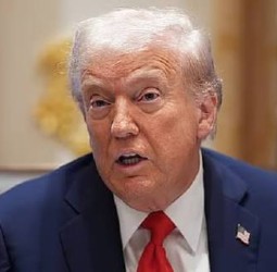 அமெரிக்க படை வீரர்களுக்கு தலா ரூ.1.60 லட்சம் கிறிஸ்துமஸ் பரிசு: அதிபர் டிரம்ப் அறிவிப்பு