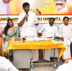 திருவள்ளூர் மத்திய மாவட்ட திமுக நிர்வாகிகள் ஆலோசனை