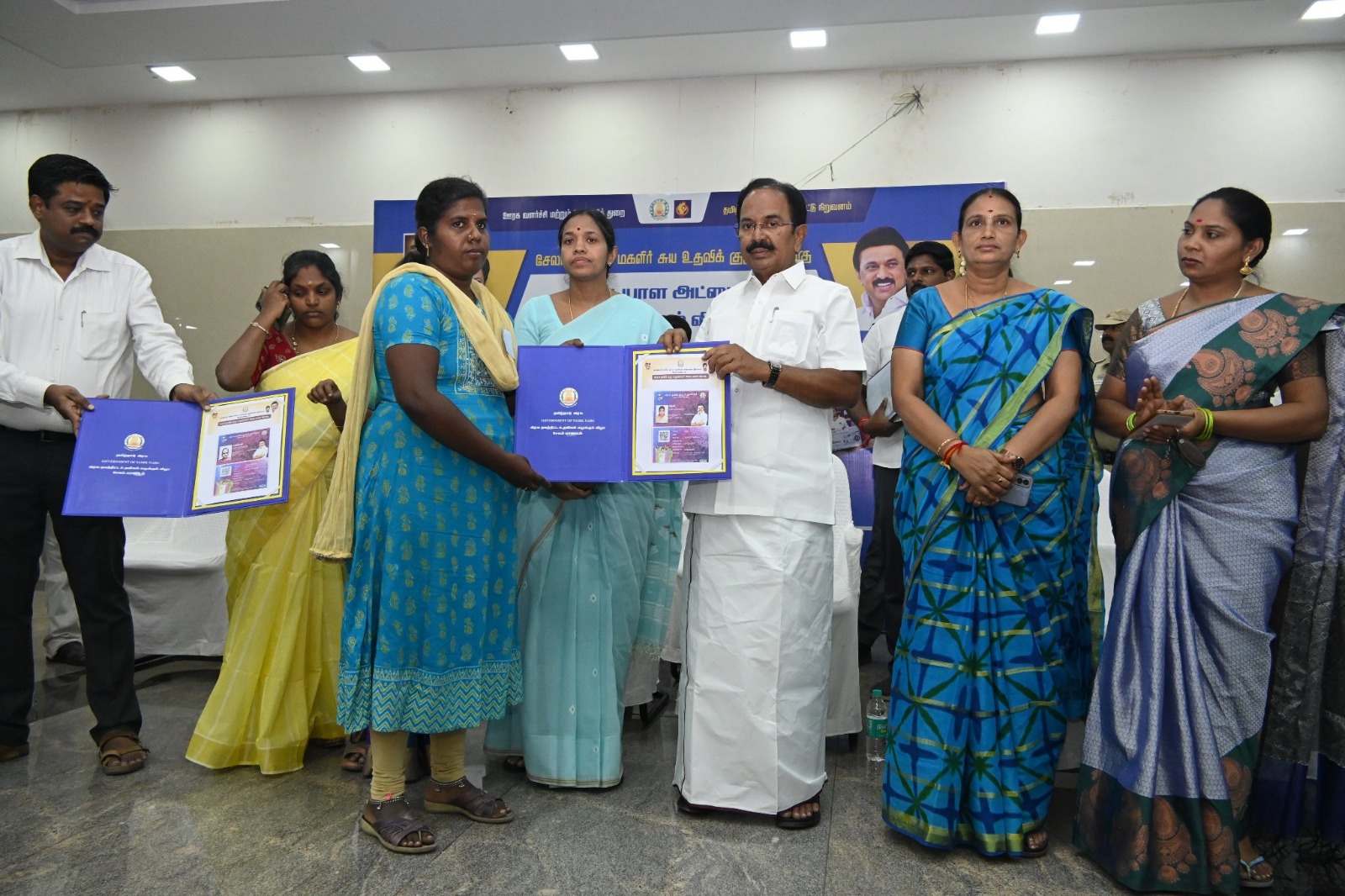 மூன்றாம் கட்டமாக 6000 நபர்களுக்கு உறுப்பினர் அட்டை