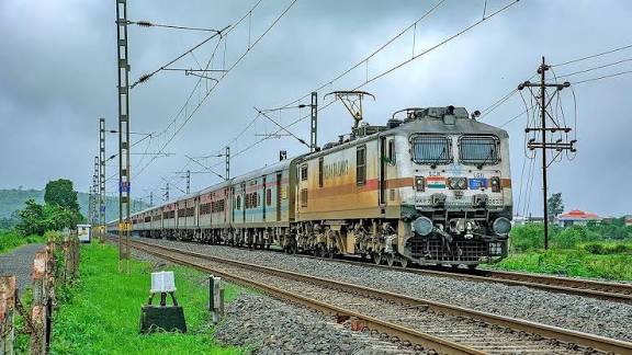 ரயில்வே புதிய கால அட்டவணை வெளியீடு: 65 மெயில், விரைவு ரயில்களின் வேகம் அதிகரிப்பு