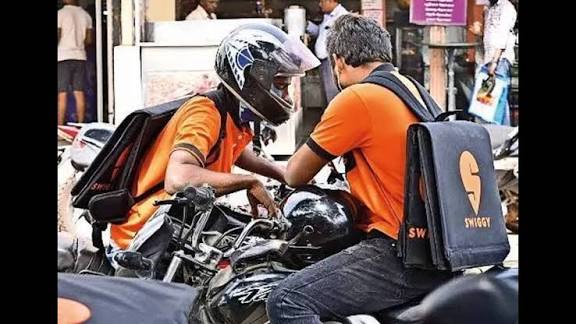 போராட்டத்தில் இறங்கும் ‘செயலி வழி’ தொழிலாளர்கள் டிச.31-இல் ஆன்லைன் டெலிவரி சேவைகள் நிறுத்தம்