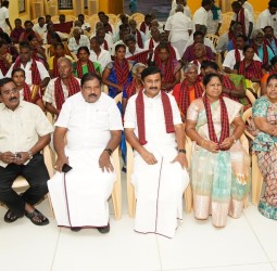 மாற்றுக்கட்சியை சேர்ந்த 100-க்கும் மேற்பட்டோர் திமுகவில் இனைந்தனர்