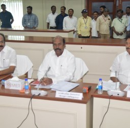தலைமைச் செயலகத்தில் அமைச்சர்கள் தங்கம்தென்னரசு, வேலு, அன்பில்மகேஷ் பொய்யாமொழி ஆலோசனை