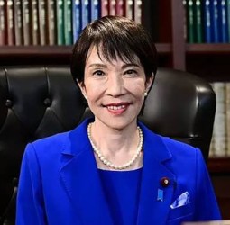 கடின உழைப்புக்கு குரல் கொடுத்த ஜப்பான் பிரதமர் சனே டகாய்ச்சிக்கு விருது