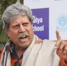 பணம் பணம் பணம்... ஐபிஎல் போட்டியை விட இந்தியாவுக்கு ஆடுவதே முக்கியம்!” - கபில்தேவ் கொந்தளிப்பு