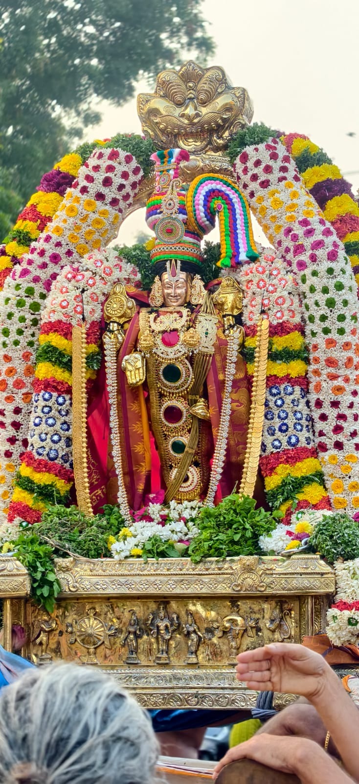 கோதண்டராமசாமி கோயிலில் நேற்று அதிகாலை சொர்க்க வாசல் திறப்பு