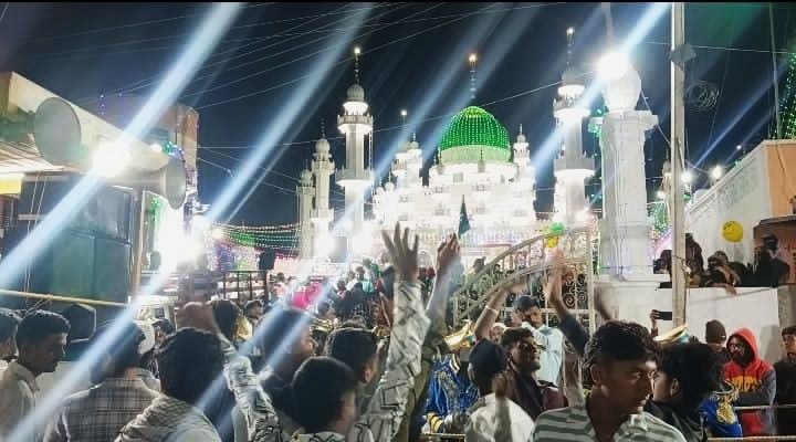பழமையான யாரப் தர்காவில் 76-வது ஆண்டு சந்தனக்கூடு உரூஸ் திருவிழா