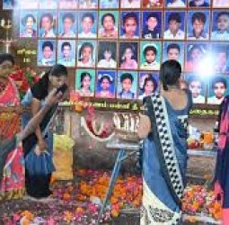 கும்பகோணம் பள்ளி தீ விபத்தில் பலியான 94 குழந்தைகளுக்கு அஞ்சலி