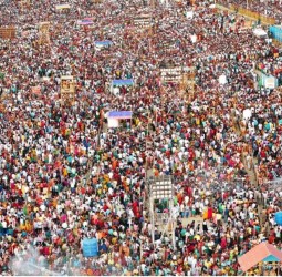 திருச்செந்தூர் முருகன் கோவிலில்  குடமுழுக்கு விழா கோலாகலம்  *பல லட்சம் பக்தர்கள் தரிசனம்  * விண்ணைப் பிளந்தது 'அரோகரா'