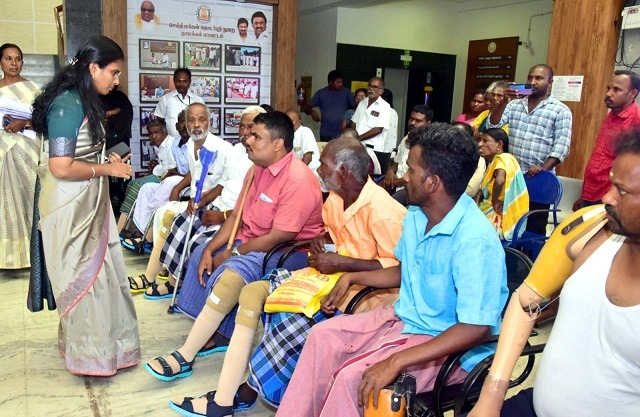 நாமக்கல் ஆட்சியர் அலுவலகத்தில் மக்கள் குறைதீர்க்கும் நாள் கூட்டம்
