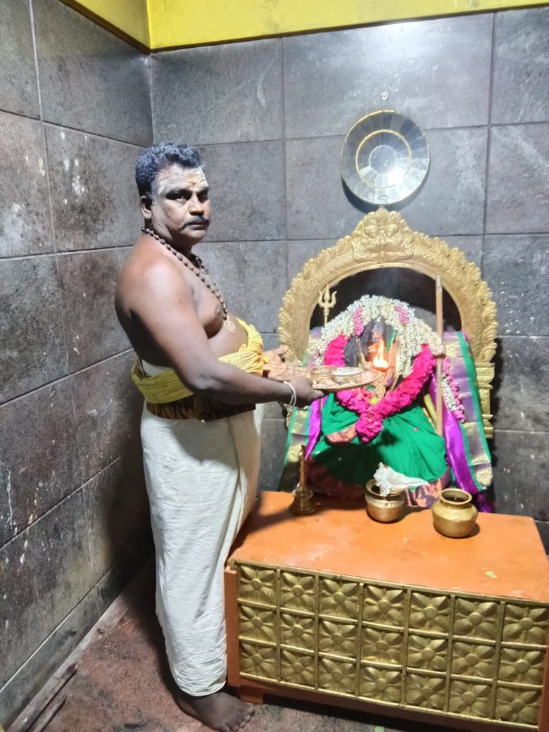 ஆடி முதல் வெள்ளி. தெய்வம் இதழ் வாசகர்கள் சங்கல்பம்.. நாமாவளி அர்ச்சனை!!