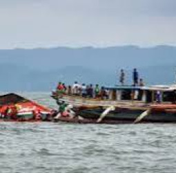 பாலி தீவில் படகு கடலில் மூழ்கி விபத்து: 2 பேர் பலி.. மாயமான 43 பேரின் கதி என்ன..?