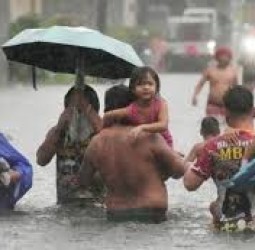 வியட்நாமை தாக்கிய விபா புயல்: 80 ஆயிரம் பேர் வெளியேற்றம்!