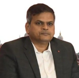 ஐஏஎஸ் அதிகாரிக்கு   1 லட்சம் அபராதம்