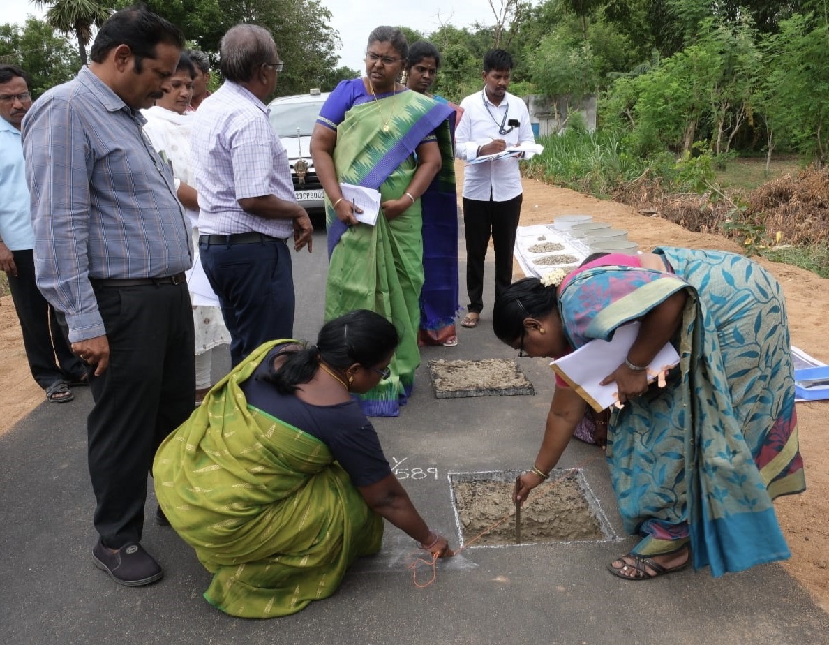 ரூ.67.59 லட்சம் மதிப்பில் அமைக்கப்பட்டுள்ள தார் சாலை ஆய்வு
