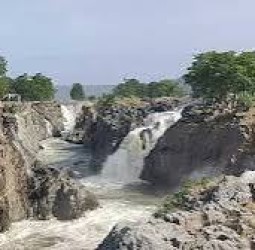 ஒகேனக்கல்லுக்கு நீா்வரத்து 28,000 கனஅடி