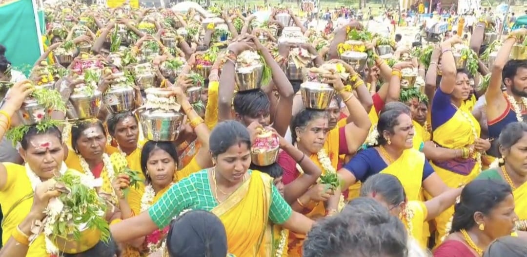 1008 குடங்களில் பாலாபிஷேகம்