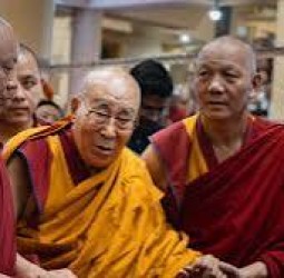 புத்த மதம், திபெத் மக்களுக்கு சேவையாற்ற 130 வயது வரை வாழ விரும்புகிறேன்” - தலாய் லாமா
