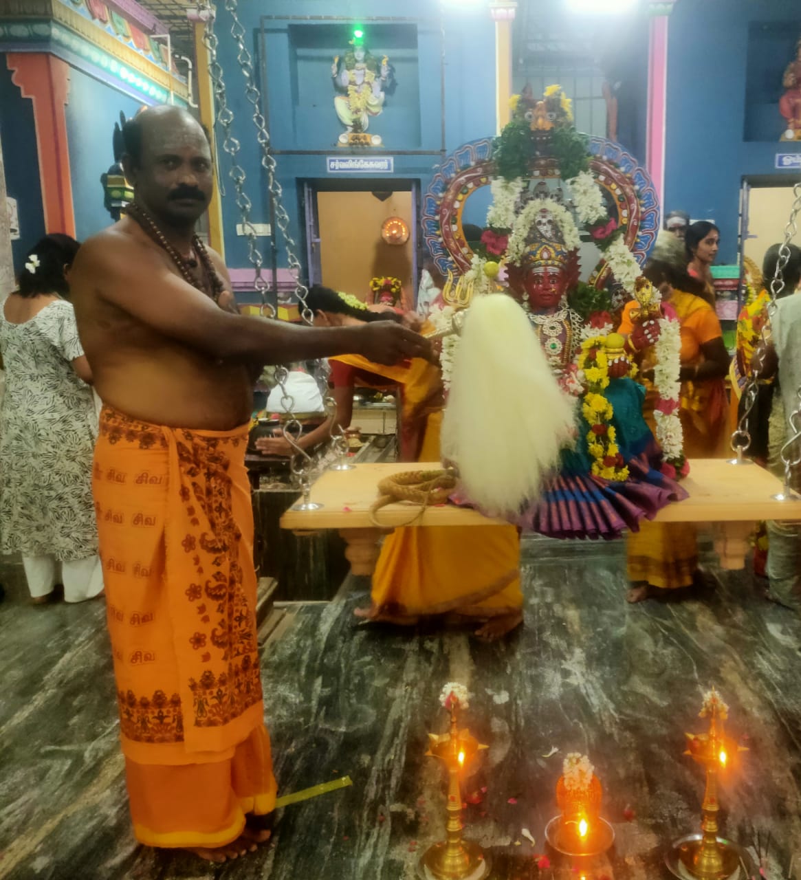 வடமலம்பட்டி சர்வலிங்கேஸ்வரர் ஆலயத்தில் மாரியம்மனுக்கு ஊஞ்சல் உற்சவம்