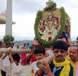 ஏழுமலையானை தரிசிக்க பாதயாத்திரை