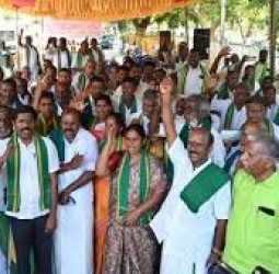பயிர்க் கடனுக்கான ‘சிபில்’ முறைக்கு எதிராக சென்னையில் விவசாயிகள் உண்ணாவிரதம்