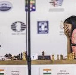 மகளிர் உலகக் கோப்பை செஸ்: இந்தியாவின் திவ்யா தேஷ்முக் சாம்பியன்