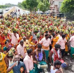 கடலூர் குறவன் குப்பம் முத்தாலம்மன் கோவில் திருவிழா
