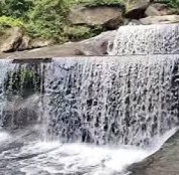 கோவை குற்றாலம் மீண்டும் திறப்பு: சுற்றுலாப் பயணிகளுக்கு அனுமதி!