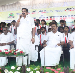அதிமுக நிர்வாகிகள் ஒன்றுபட்டு உழைக்கவேண்டும்  •பழனிசாமி அறிவுரை