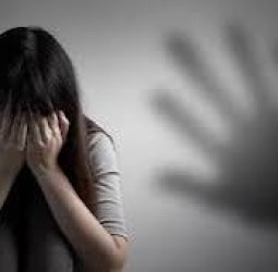 மகளுக்கு பாலியல் தொல்லை: தந்தைக்கு 3 ஆயுள், ரூ.3 லட்சம் அபராதம்