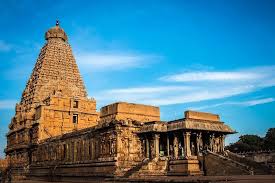 காலநிலைக்கேற்ப தட்பவெட்ப மாற்றங்களை தரும் அதிசய கோவில்.....!!