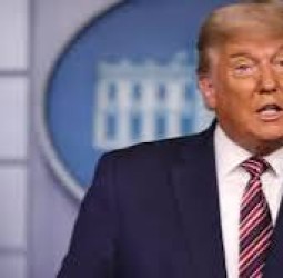 அமெரிக்காவில் 17 நீதிபதிகளைநீக்கினார் டிரம்ப்