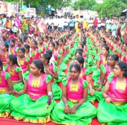 100 சிறுமிகள் சேர்ந்து கந்தசஷ்டி கவசம் பாராயணம் செய்த நிகழ்ச்சி